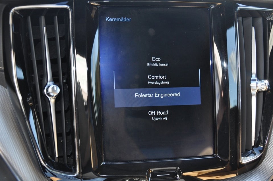 Volvo XC60 2,0 D4 200 Inscription aut. 5d