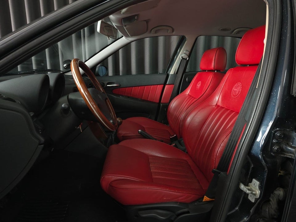 Alfa Romeo 156 2,5 V6 24V 4d