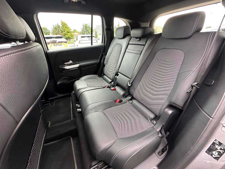 Mercedes EQB250+ Progressive 5d