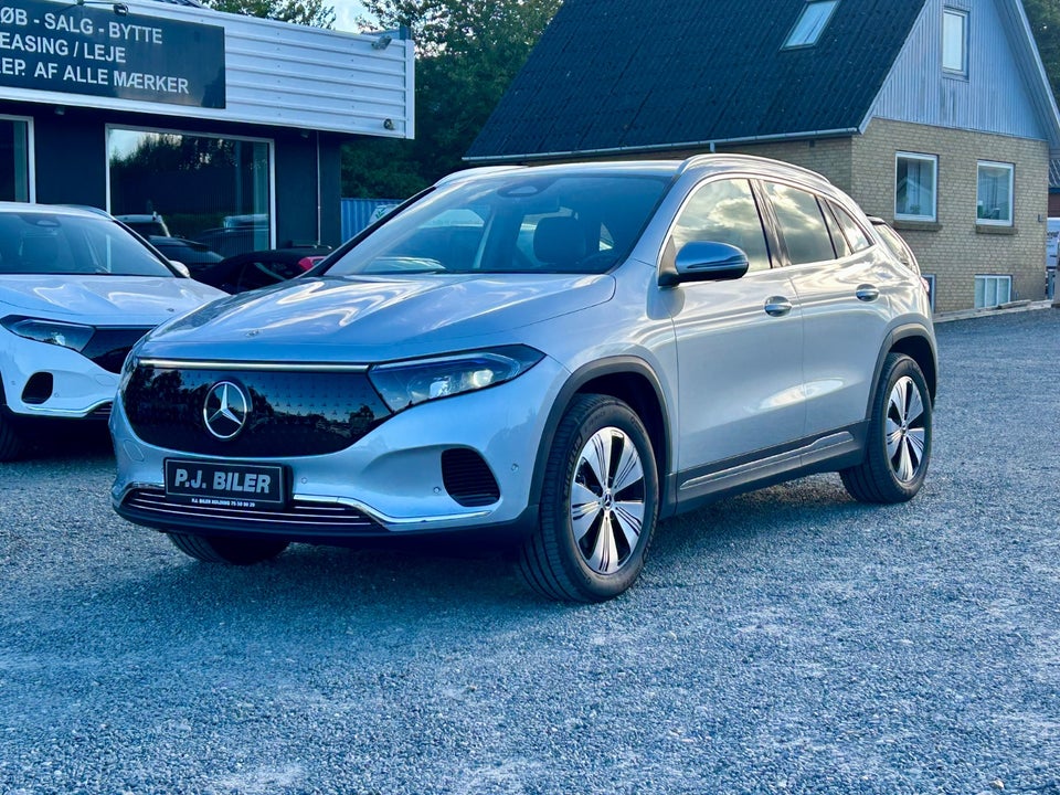 Mercedes EQA300 Progressive 4Matic 5d