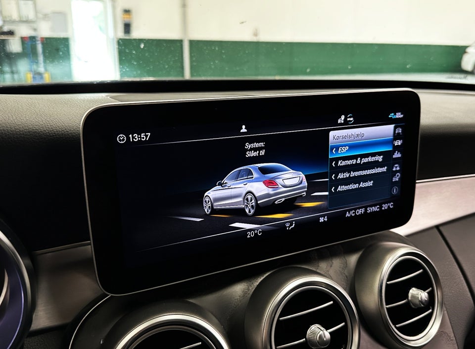 Mercedes C220 d 2,0 AMG Line aut. 4d