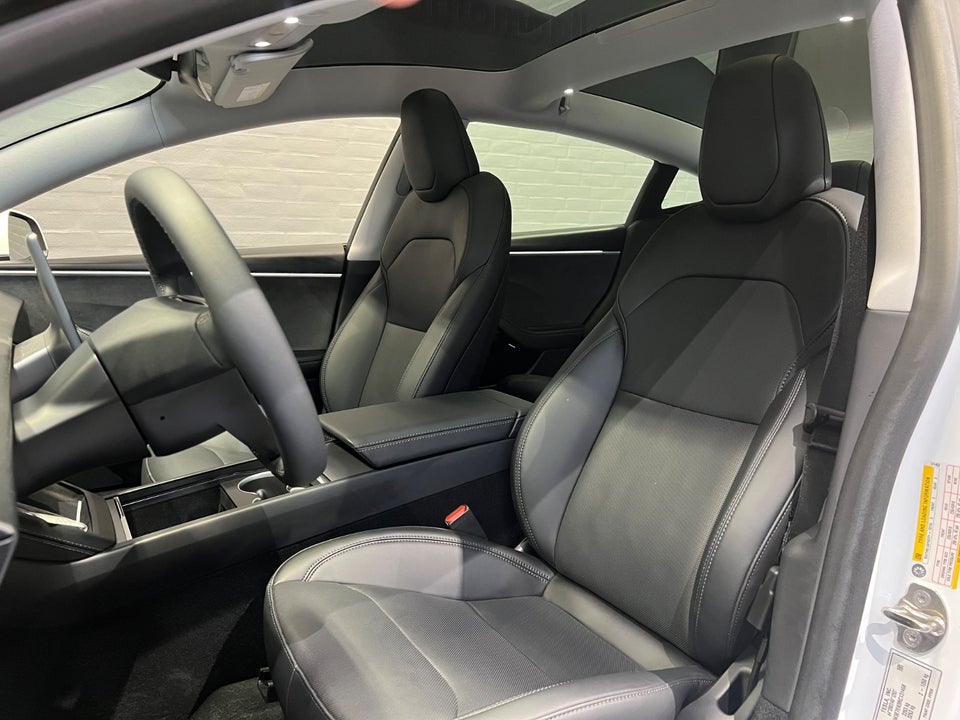 Tesla Model 3 Long Range AWD 4d