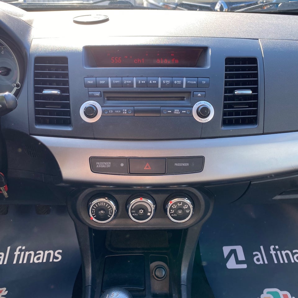 Mitsubishi Lancer 1,5 Invite SportBack 5d