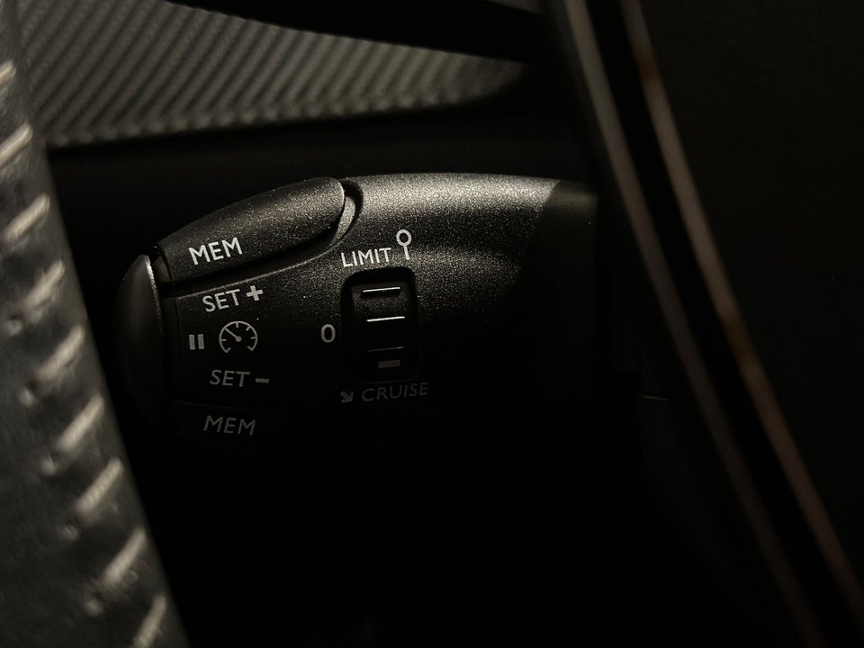 Peugeot e-208 50 Active Pack 5d