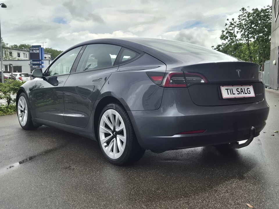 Tesla Model 3 Long Range AWD 4d