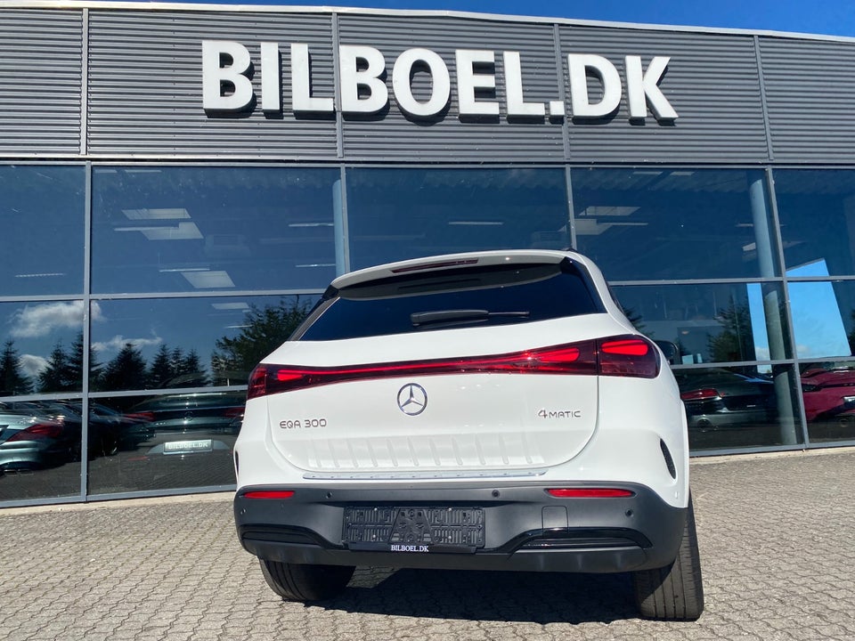 Mercedes EQA300 AMG Line 4Matic 5d