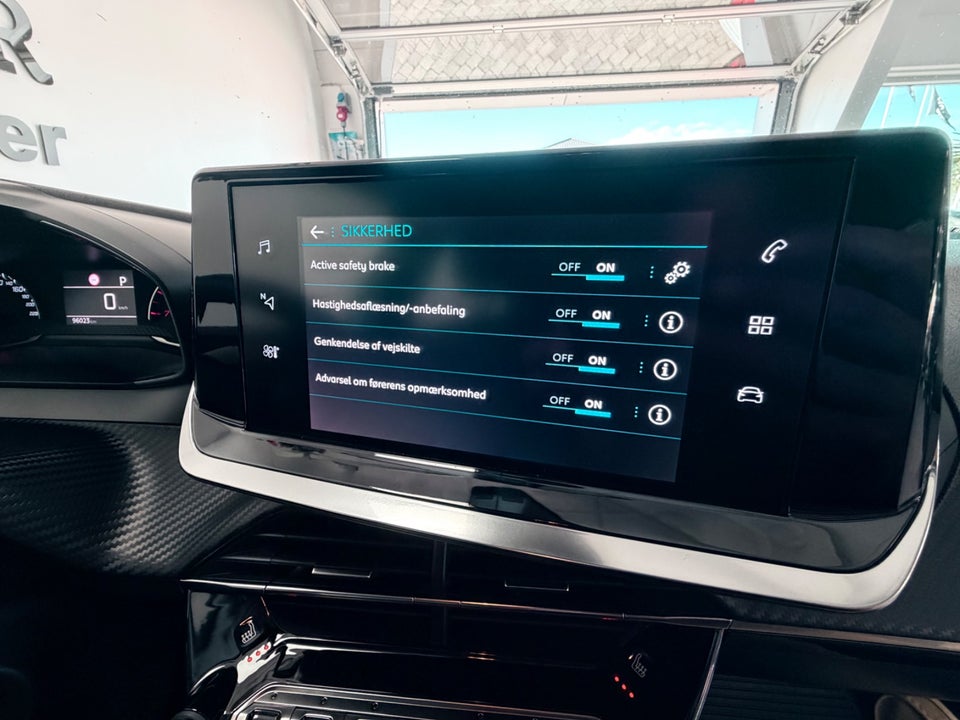 Peugeot 2008 1,2 PureTech 130 Active Pack EAT8 5d