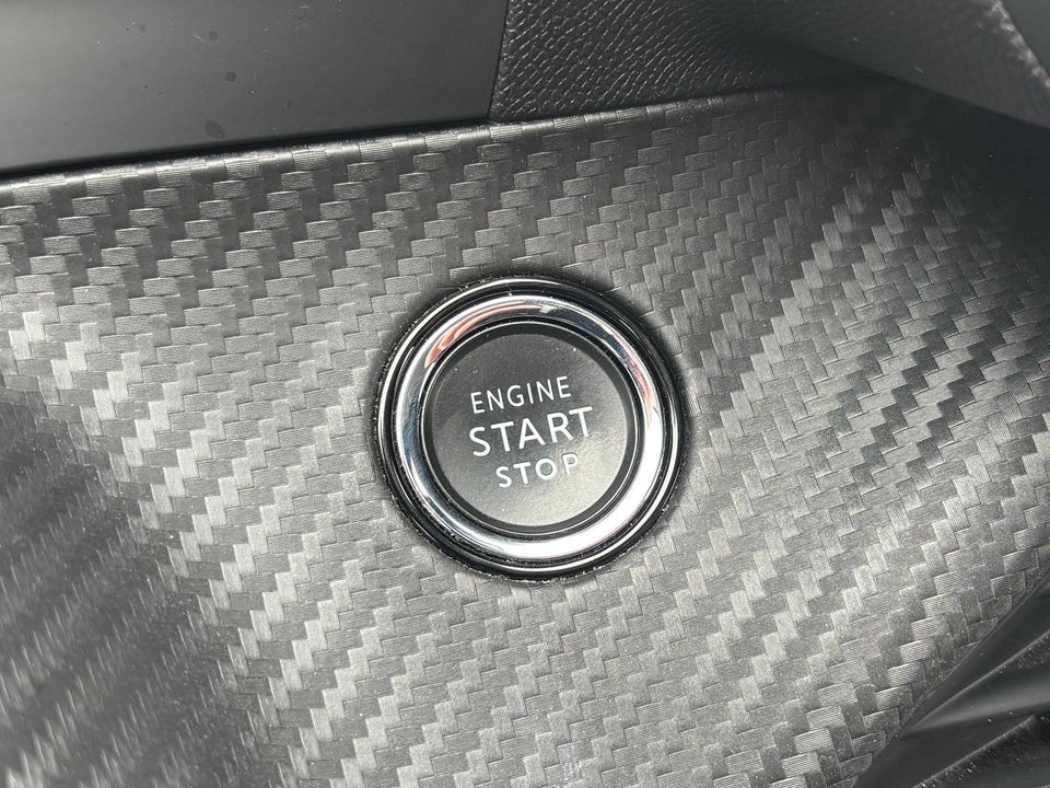 Peugeot 208 1,2 PureTech 100 Allure EAT8 5d