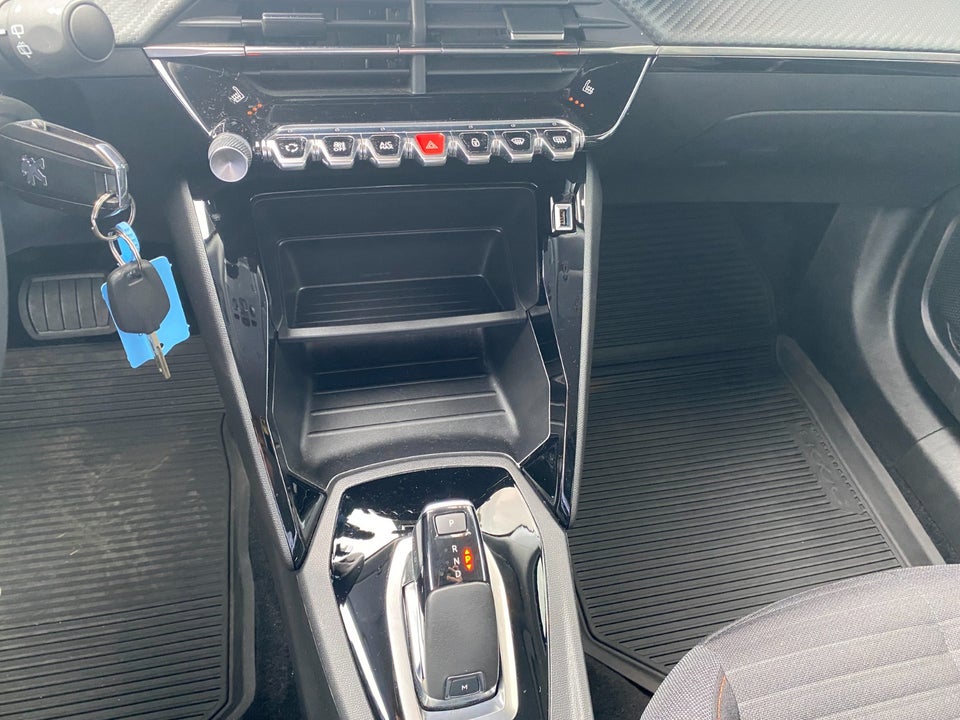 Peugeot 2008 1,2 PureTech 130 Platin EAT8 5d