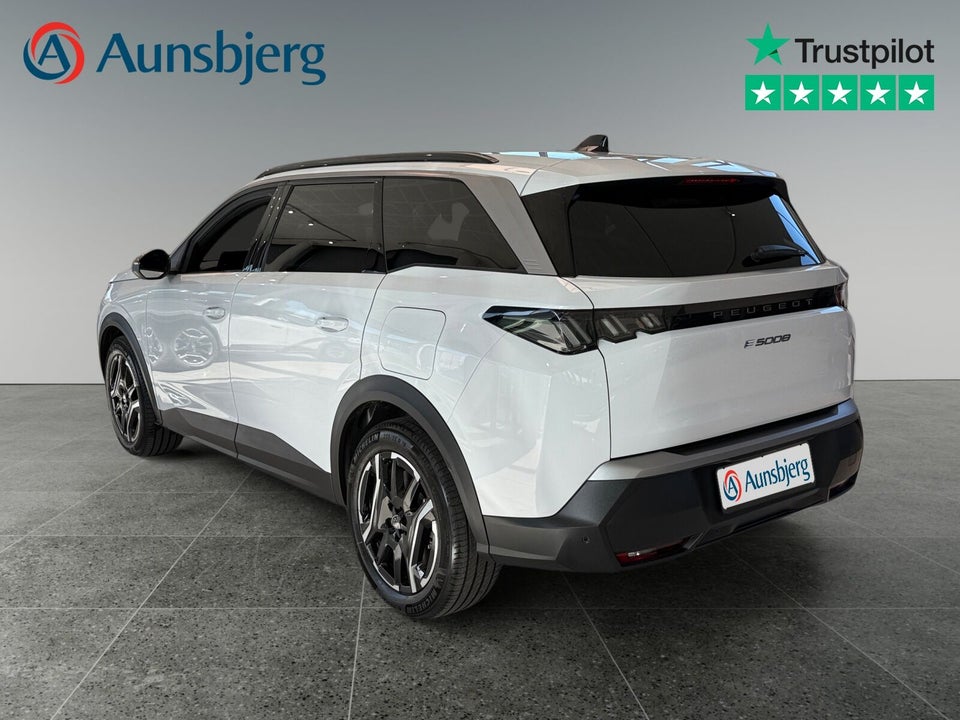 Peugeot e-5008 77 Allure 7prs 5d