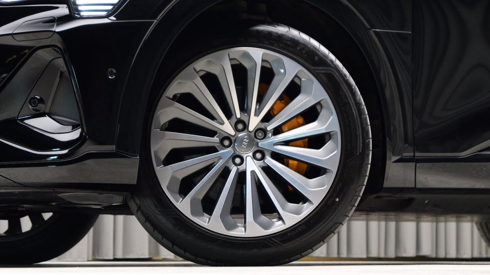 Audi e-tron 50 S-line quattro 5d