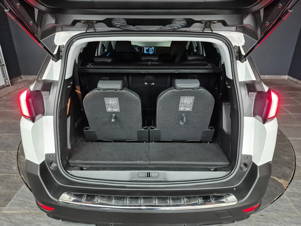 Peugeot 5008 1,2 PureTech 130 Allure EAT8 7prs 5d