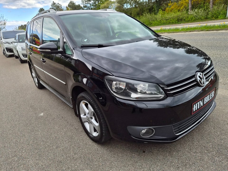 VW Touran 2,0 TDi 140 Comfortline DSG BMT 7prs 5d
