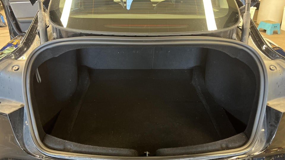 Tesla Model 3 RWD 4d