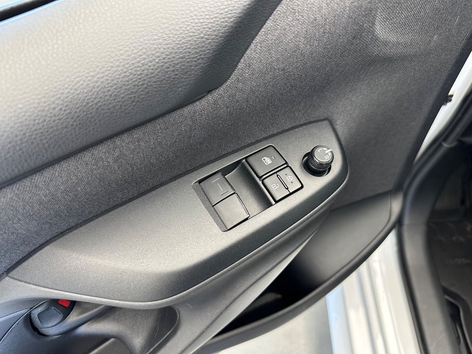 Mazda 2 1,5 Hybrid Pure CVT 5d
