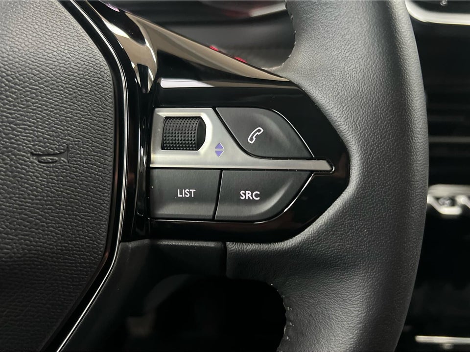 Peugeot 208 1,2 PureTech 100 Allure 5d