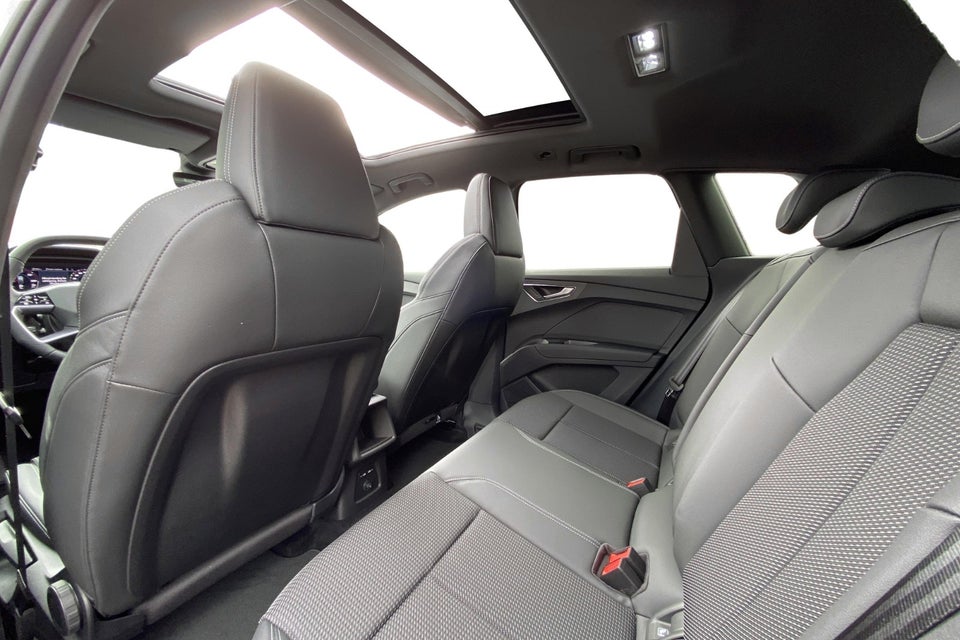 Audi Q4 e-tron 45 S-line Edition 5d