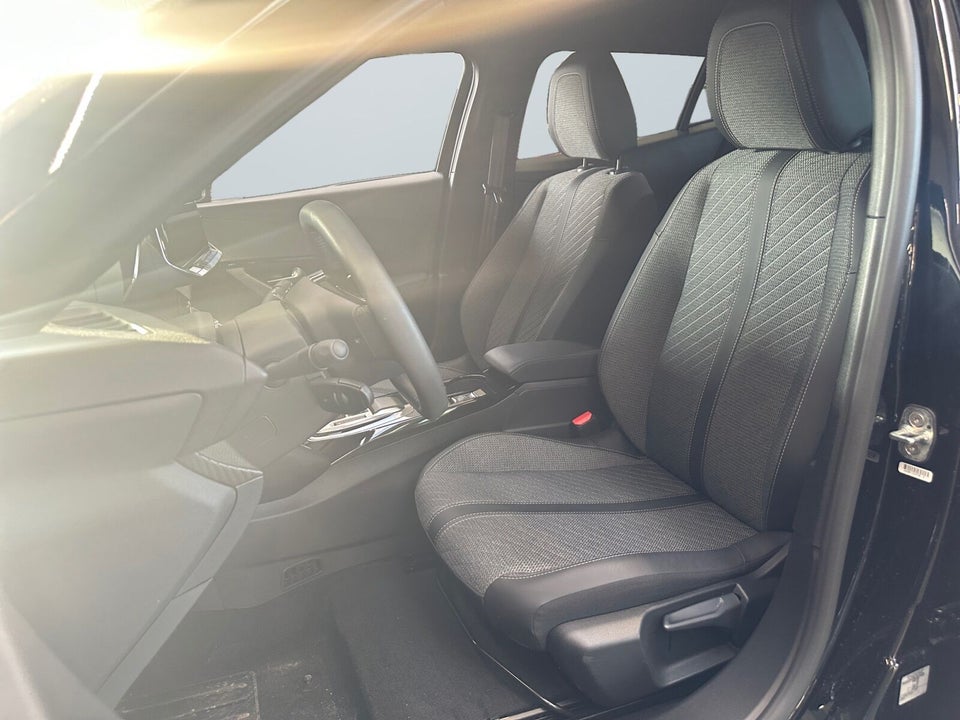 Peugeot e-2008 50 Allure 5d