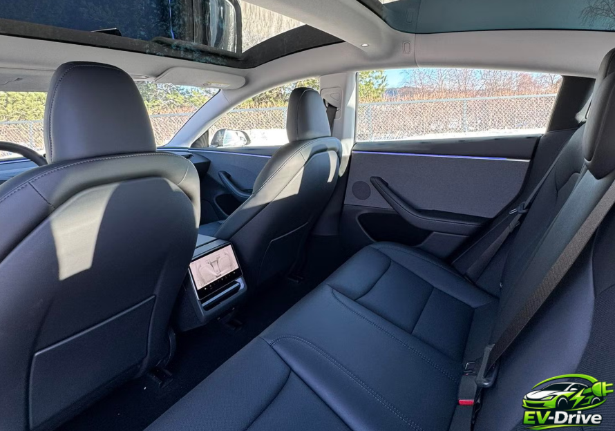 Tesla Model 3 RWD 4d