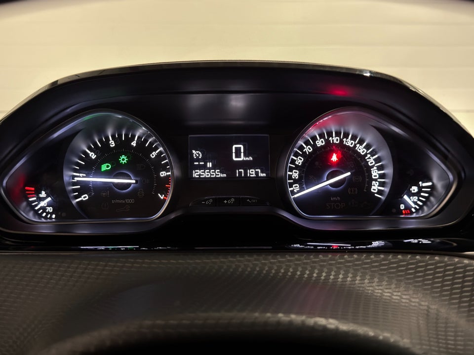 Peugeot 2008 1,2 VTi 82 Allure 5d