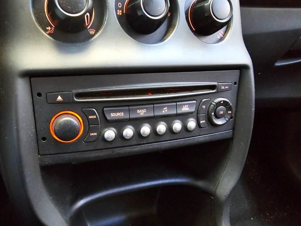 Citroën C3 1,4 HDi 70 Attraction 5d