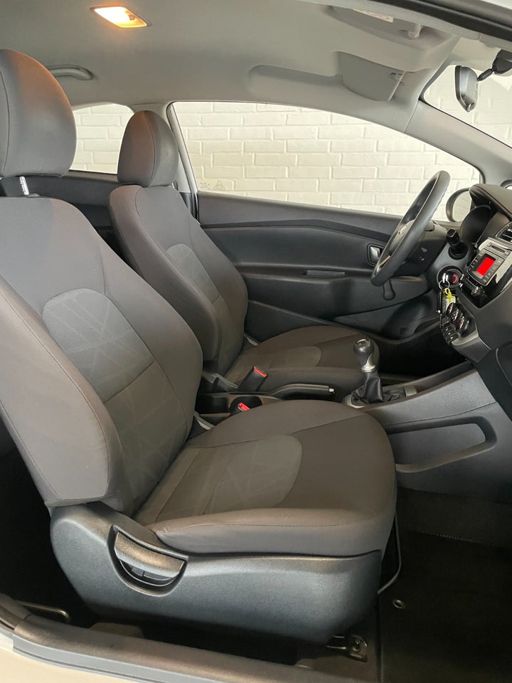 Kia Rio 1,2 CVVT Base 3d