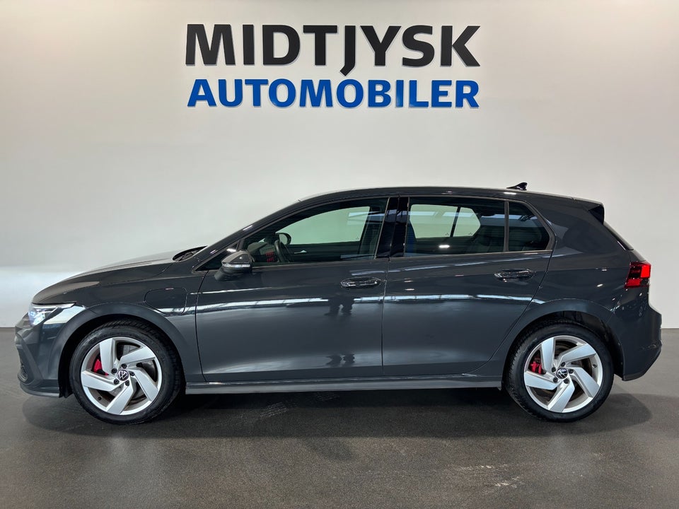 VW Golf VIII 1,4 GTE DSG 5d