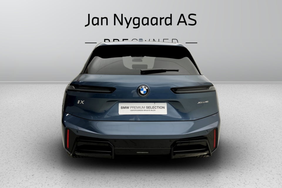 BMW iX xDrive45 Fully Charged 5d