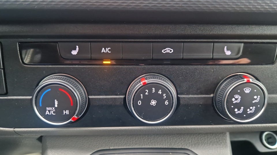 VW Transporter 2,0 TDi 150 Kassevogn DSG lang