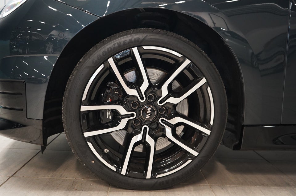 MINI Cooper E JC Works Trim XL 3d