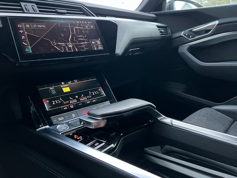 Audi e-tron 55 S-line quattro 5d