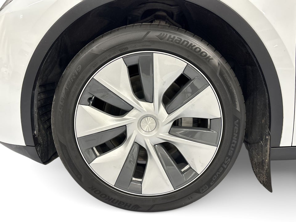 Tesla Model Y RWD 5d