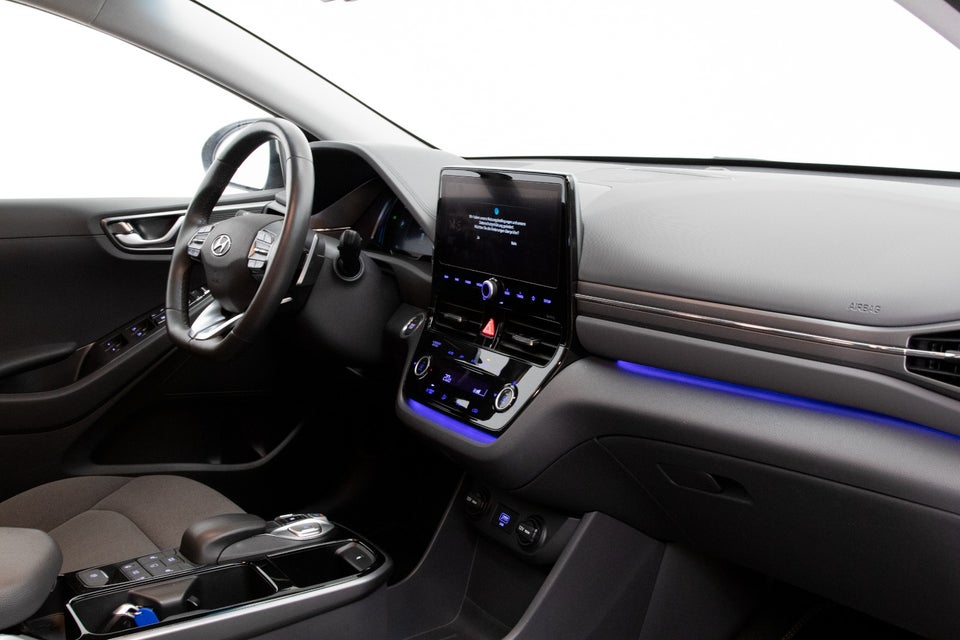 Hyundai Ioniq 40 EV Premium 5d