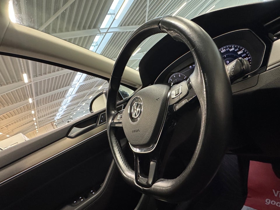 VW Passat 1,8 TSi 180 High+ Variant DSG 5d