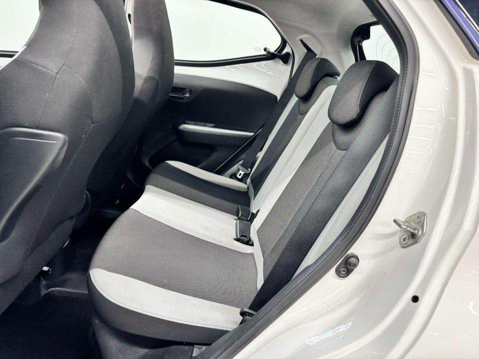 Toyota Aygo 1,0 VVT-i x-sky 5d