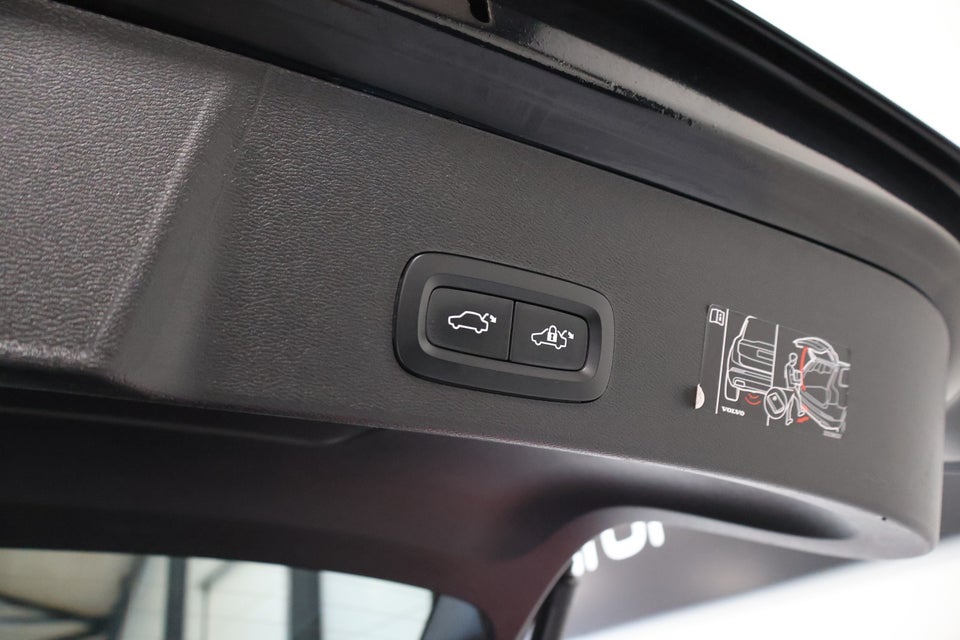 Volvo XC40 P6 ReCharge Plus 5d