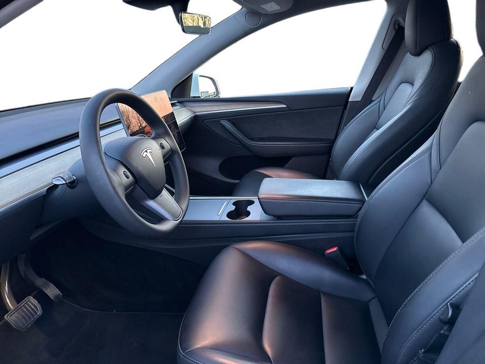 Tesla Model Y RWD 5d