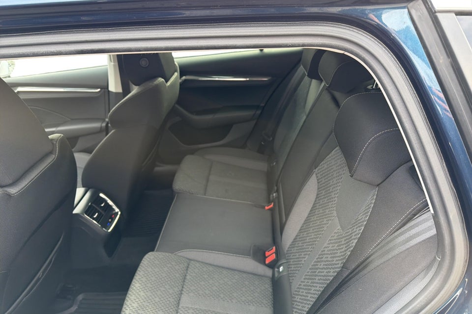 Skoda Octavia 1,0 eTSi 110 Style First Edition Combi DSG 5d