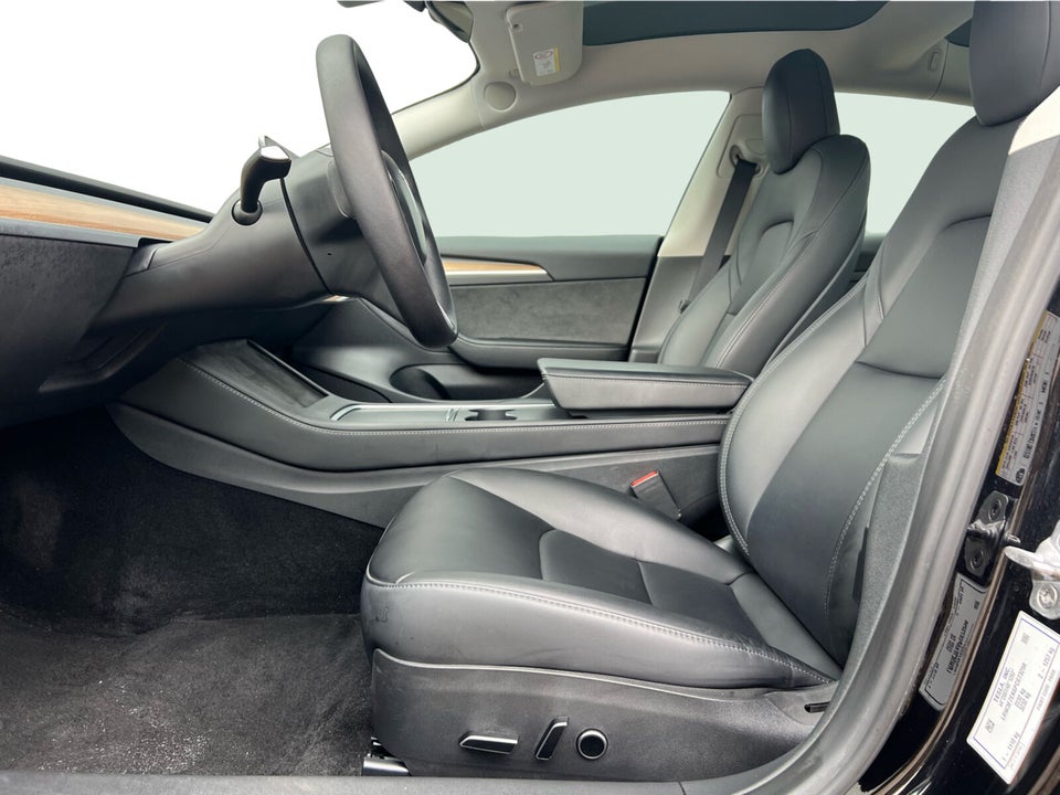 Tesla Model 3 Long Range AWD 4d