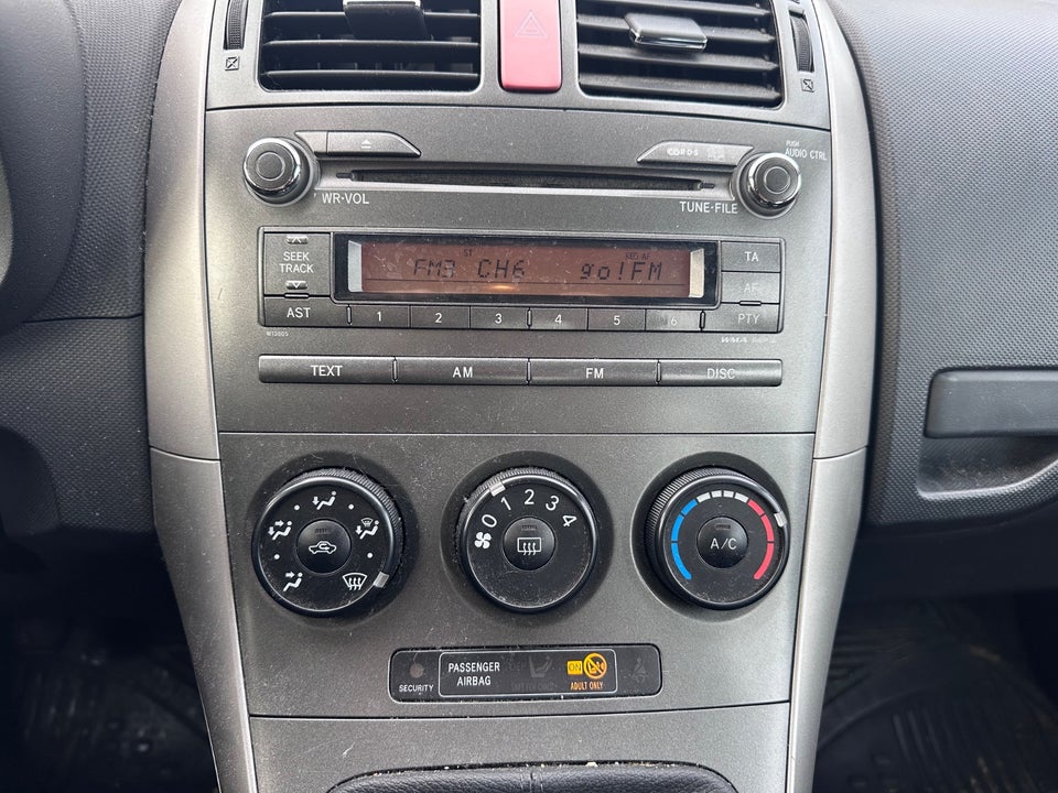 Toyota Auris 1,6 Luna+ 5d