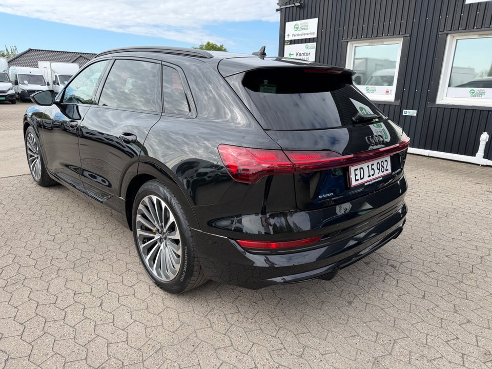 Audi e-tron 55 S-line quattro 5d
