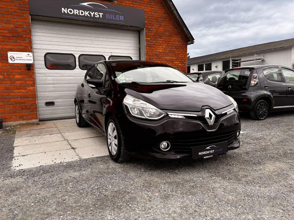 Renault Clio IV 0,9 TCe 90 Expression 5d