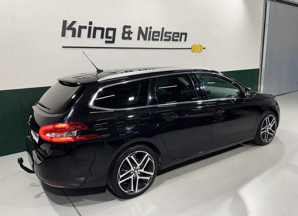 Peugeot 308 1,6 BlueHDi 120 Allure Sky 5d