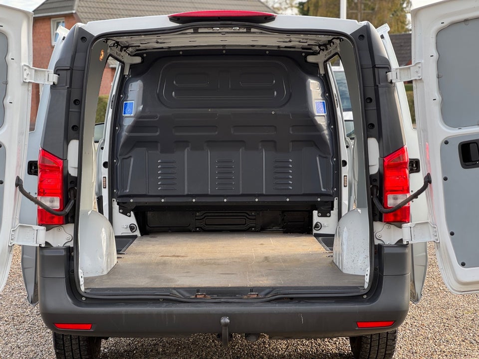 Mercedes Vito 114 2,0 CDi Kassevogn XL