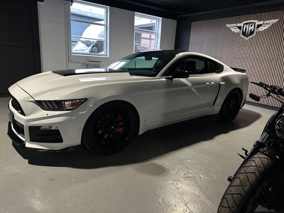 Ford Mustang 2,3 EcoBoost Fastback ROUSH Performance aut. 2d