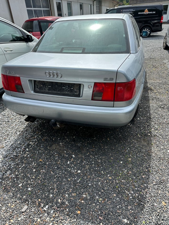 Audi A6 2,6  4d