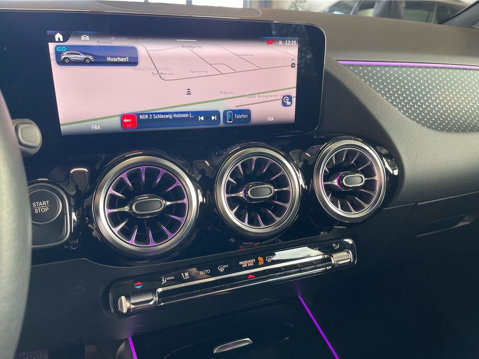 Mercedes EQA350 4Matic 5d