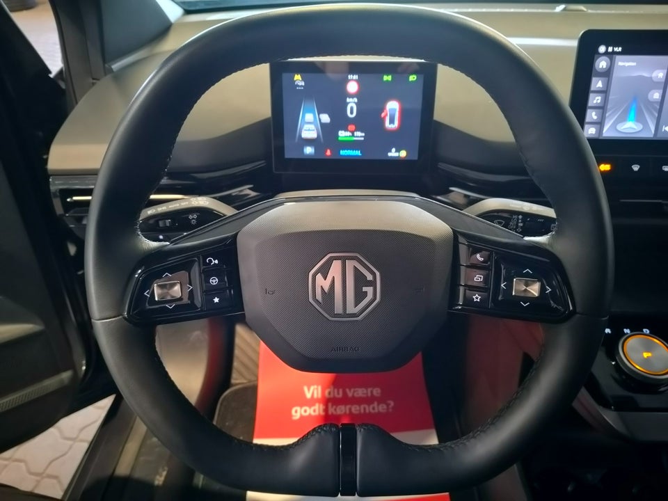 MG 4 77 Luxury Extended Range 5d