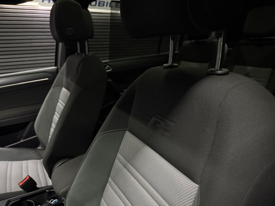 VW Touran 2,0 TDi 190 R-line DSG 7prs 5d