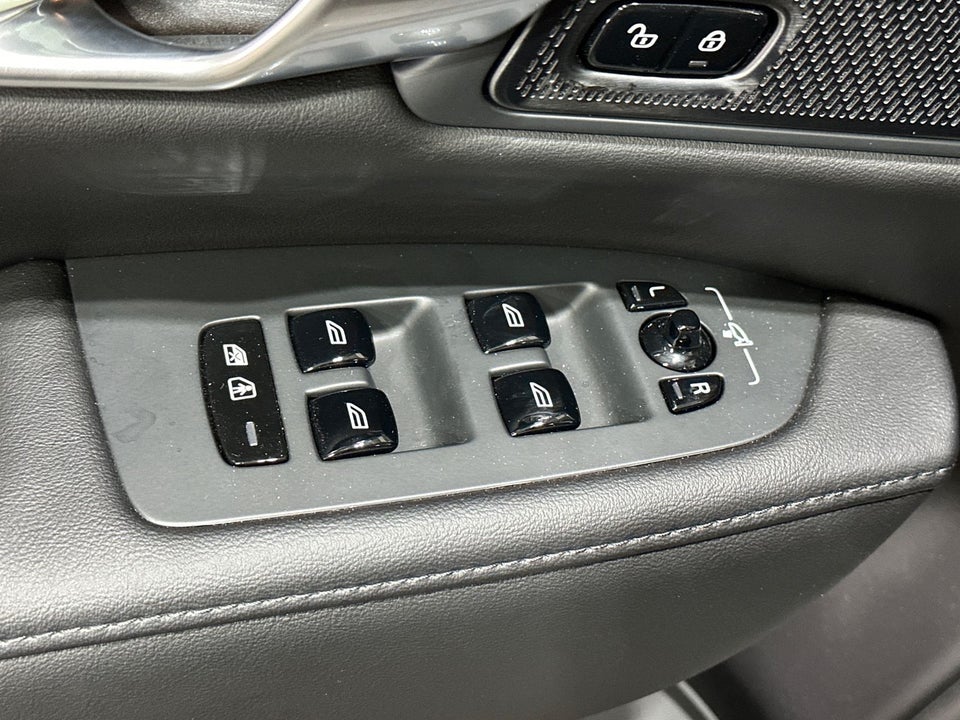 Volvo S90 2,0 T8 ReCharge Ultimate Bright aut. AWD 4d